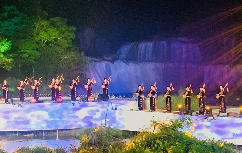 Tour Du Lịch Hà Nội - Cao Bằng - Bắc Kạn 3 ngày 2 Đêm 30/4-1/5 1 tour dulichcaobang3ngayle30 4