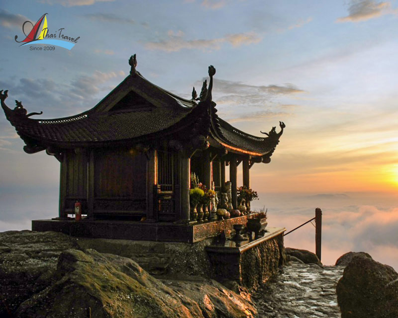 Yen Tu Pagoda is a famous spiritual site in Vietnam Yen Tu Pagoda is a famous spiritual site in Vietnam