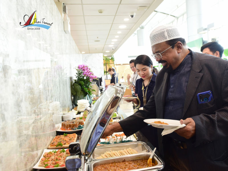Halal Food at Airports Halal Food at Airports
