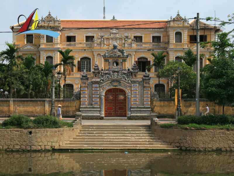 Visit the beauty of Hue Ancient Capital 23 Visit Hue ancient capital in central Viet Nam - the beauty of a thousand years of history