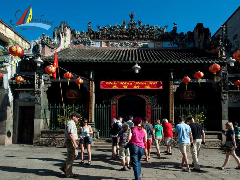 Ba Thien Hau Pagoda has high religious and cultural values Ba Thien Hau Pagoda has high religious and cultural values