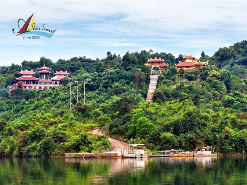 Truc Lam Zen Monastery is designed in the traditional architectural style of Vietnam Truc Lam Zen Monastery is designed in the traditional architectural style of Vietnam