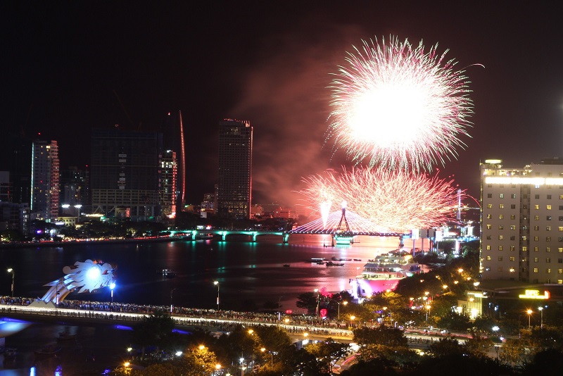 Lễ hội pháo hoa quốc tế Đà Nẵng 13 lehoiphaohoaquoctedanang6