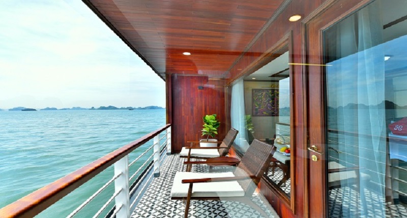 Enjoy Indian cuisine on Halong cruise 25 enjoyindiancuisineonhalongcruise22
