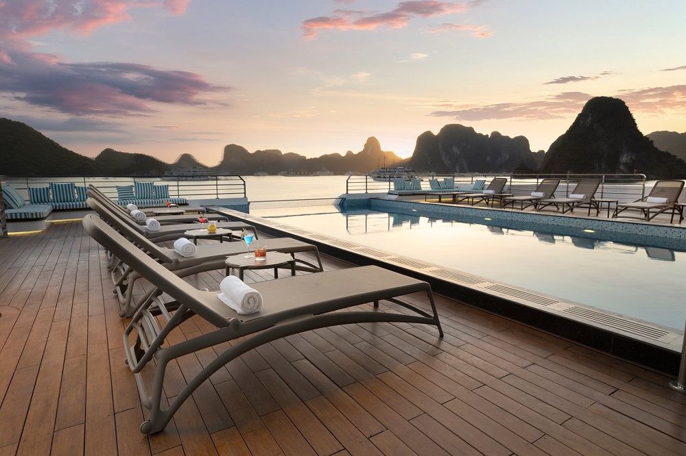 Essence Grand Cruise Halong 6 Stars 2 Days 1 Night 1 essencegrandcruisehalong2days1night2