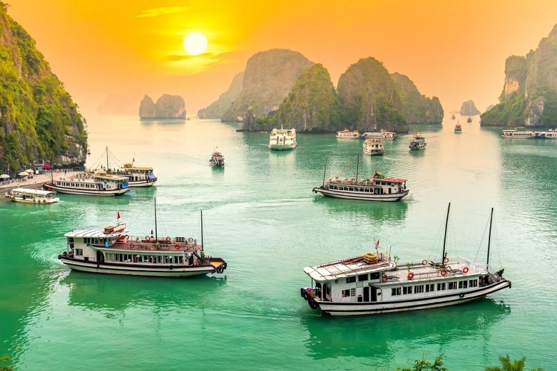 Ha Long - Da Nang - Ba Na - Ho Chi Minh - Mekong - Ho Chi Minh Tour 9 Days 8 Nights 1 halongdanang9day8nightstour2