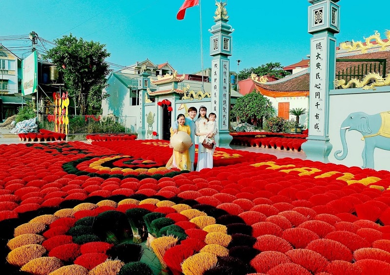 Quang Phu Cau incense village tourism 11 quangphucauincensevillagetourism2