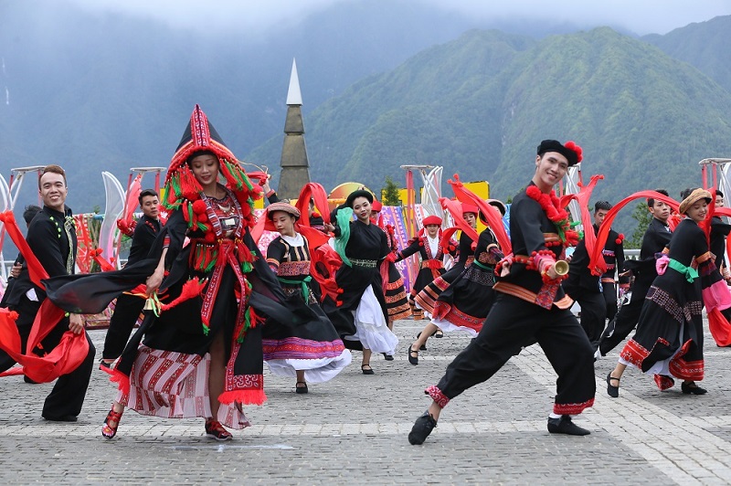 Travel to Sapa in the ripe rice season 14 traveltosapaintheripericeseason6