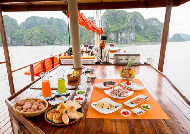 What to eat on a cruise in Ha Long 10 whattoeatonacruiseinhalong2