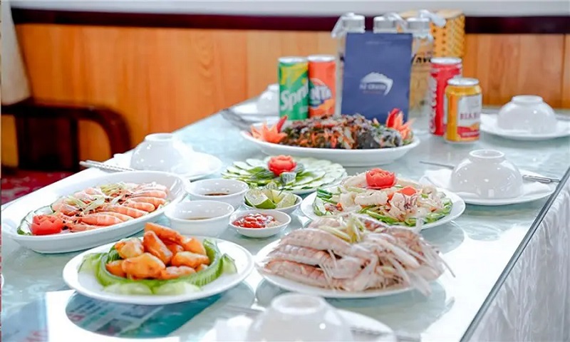 What to eat on a cruise in Ha Long 11 whattoeatonacruiseinhalong3