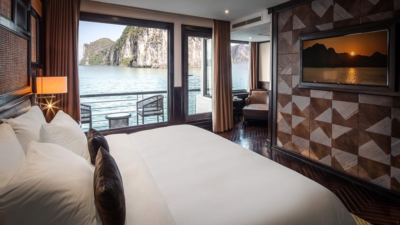 5 star overnight cruise in Ha Long Bay 11 5starovernightcruiseinhalongbay2