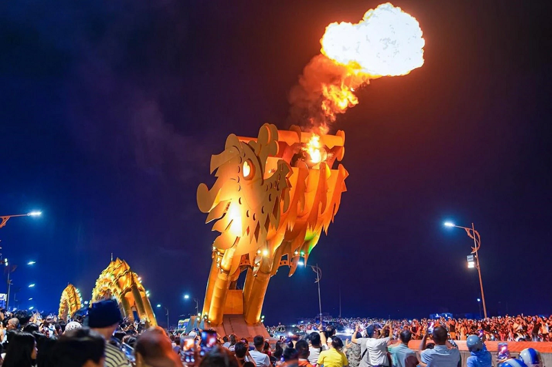 Da Nang tourism is vibrant at night 8 danangtourismisvibrantatnight1