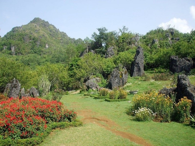 Tham quan Núi Hàm Rồng Sapa 20 thamquannuihamrongsapa23