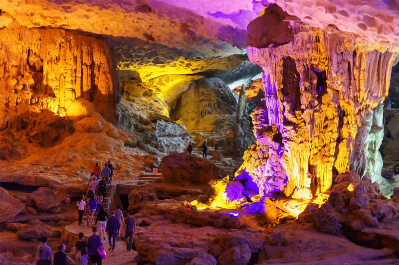 Tham quan Hang Sửng Sốt Hạ Long 11 thamqunhangsungsohalong