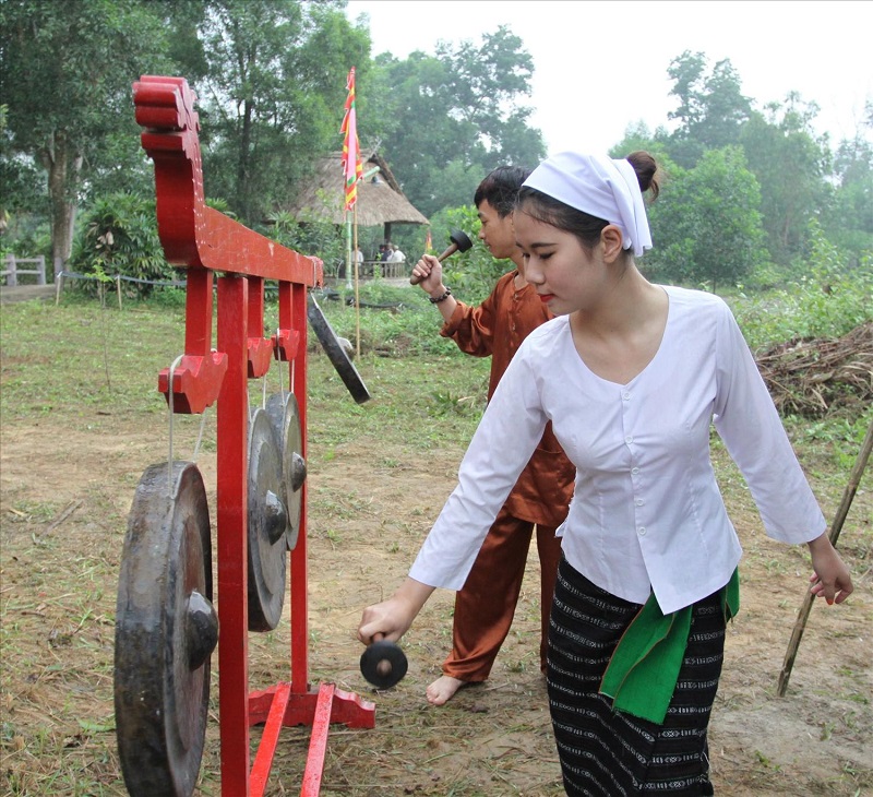 Thưởng thức khúc hát điệu múa dân gian dân tộc Thổ 11 thuongthuckhuchatdieumuadangiandantoctho6