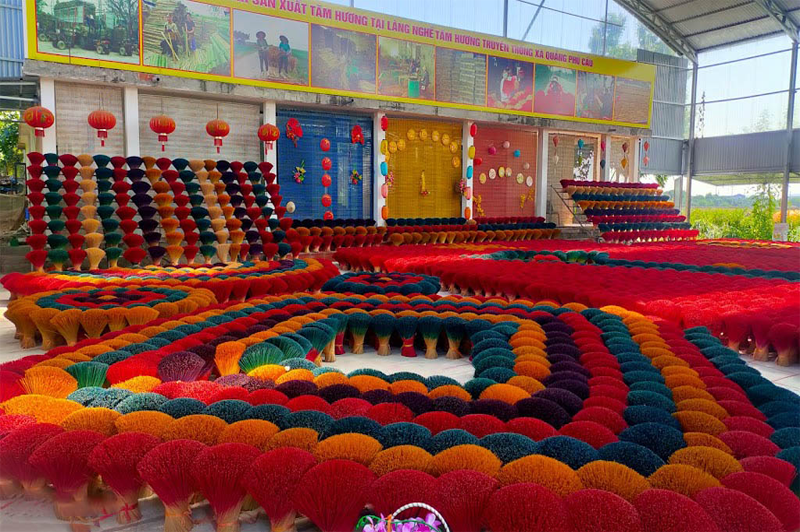 The beauty of Quang Phu Cau Incense Village through photos 8 vedepcualanghuongquangphucauquanhungtamhinh