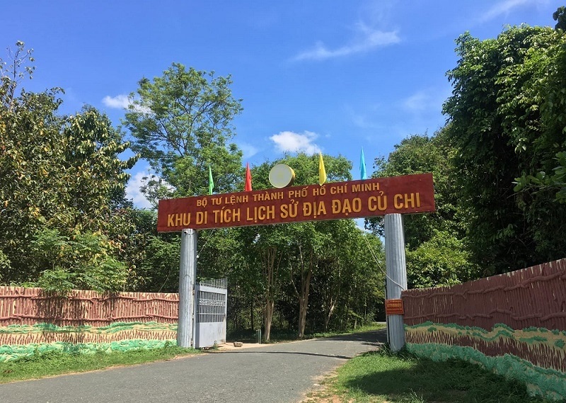 Visiting Cu Chi Tunnels 14 visitingcuchitunnels4