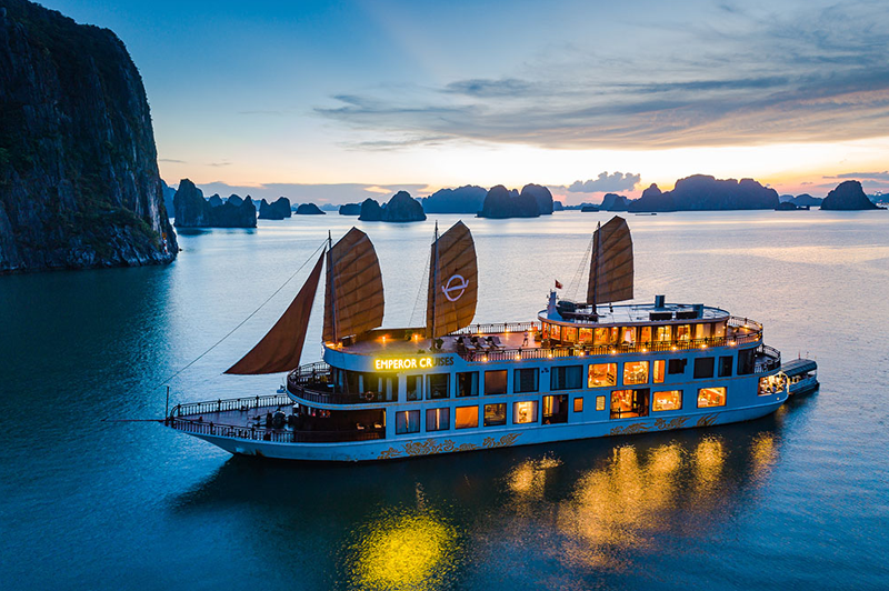 5-star cruise on Bai Tu Long Bay 11 5 starcruiseonbaitulongbay