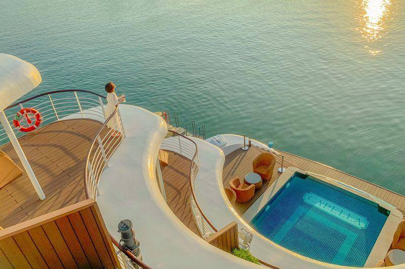 5 star Halong cruise with swimming pool 11 5starhalongcruisewithswimmingpool2