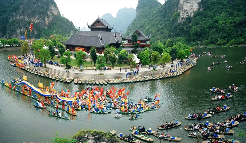 Đi du lịch Ninh Bình tháng 8 có gì đẹp 10 didulichninhbinhthang8cogidep2