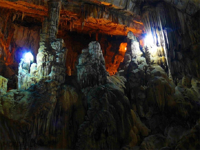Discover the beauty of Van Trinh cave Ninh Binh 13 discoverthebeautyofvantrinhcaveninhbinh2