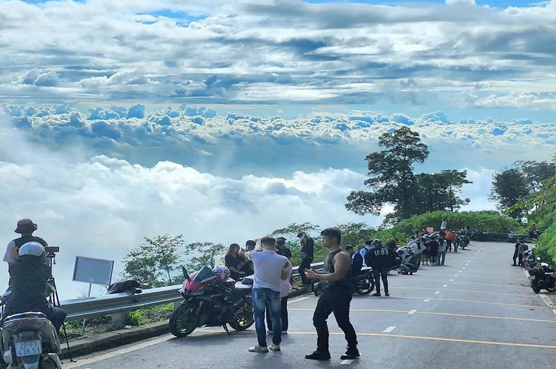 Immerse yourself in the sea of clouds in Hanoi 6 immerseyourselfintheseaofcloudsinhanoi