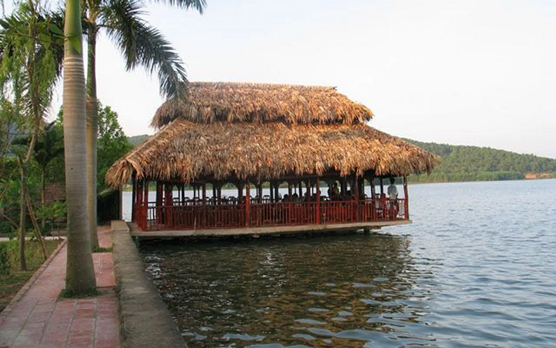 Top 10 tourist attractions in the suburbs of Hanoi 17 top10touristattractionsinthesuburbsofhanoi9