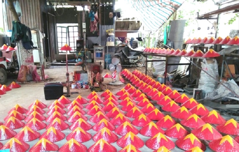 Visiting Huong Quang Phu Cau Village and Handicraft Village 15 visitinghuongquangphucauvillageandhandicraftvillage8