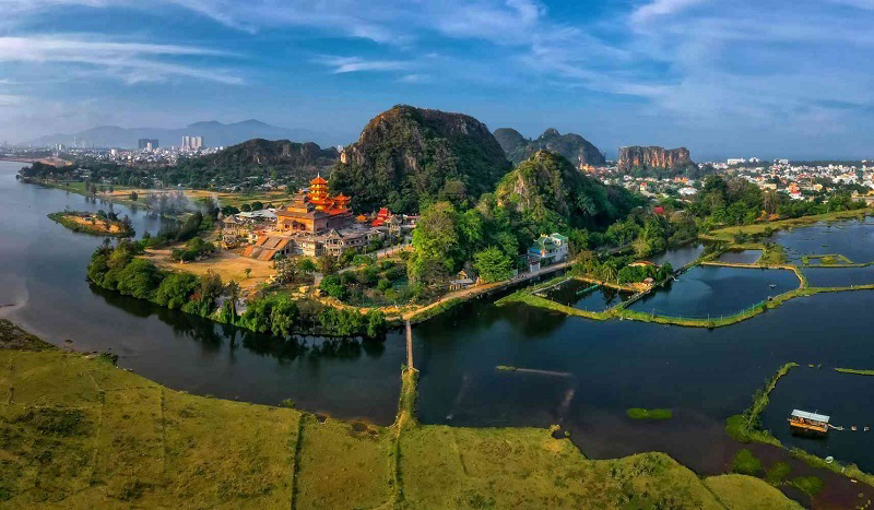 What is beautiful about traveling to Da Nang in August 17 whatisbeautifulabouttravelingtodananginaugust6