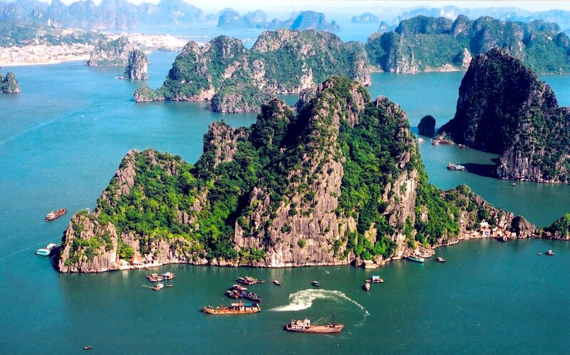 What is beautiful about traveling to Ha Long in August 22 whatisbeautifulabouttravelingtohalonginaugust6