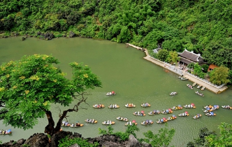 What is beautiful about traveling to Ninh Binh in August 85 whatisbeautifulabouttravelingtoninhbinhinaugust
