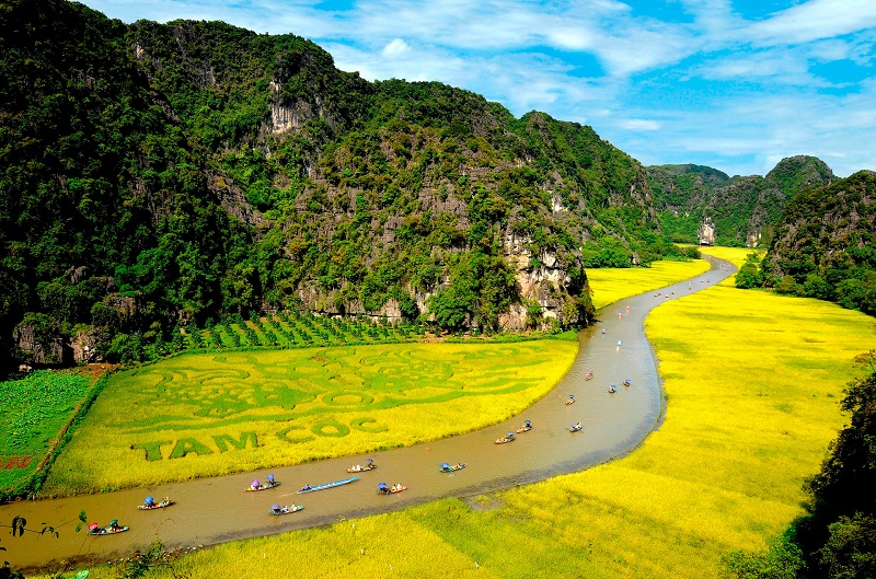 What is beautiful about traveling to Ninh Binh in August 12 whatisbeautifulabouttravelingtoninhbinhinaugust2