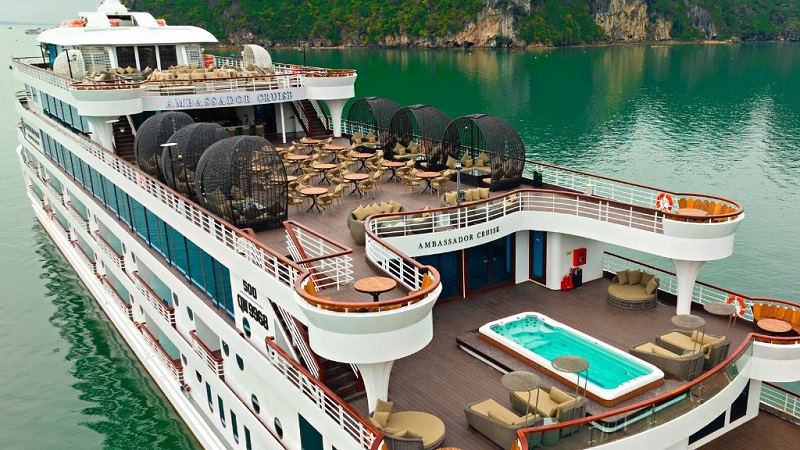 When is the best time to go on a cruise in Ha Long 11 whenisthebesttimetogoonacruiseinhalong1