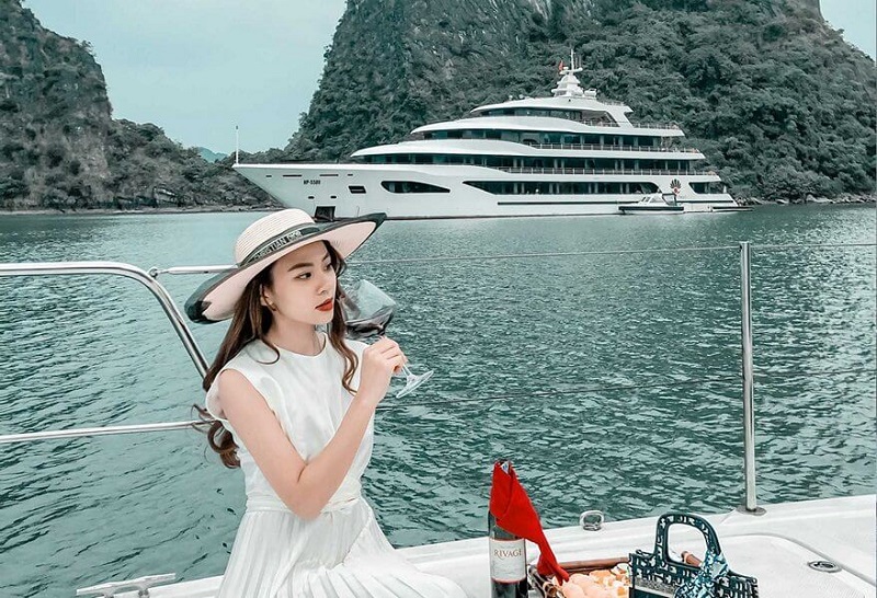 When is the best time to go on a cruise in Ha Long 14 whenisthebesttimetogoonacruiseinhalong4