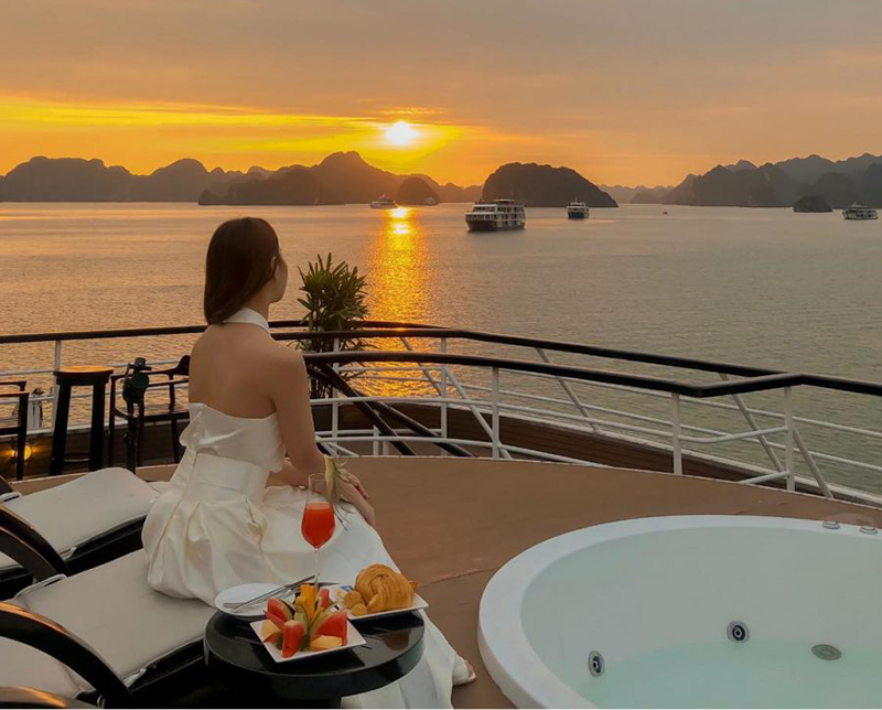 When is the best time to go on a cruise in Ha Long 15 whenisthebesttimetogoonacruiseinhalong5