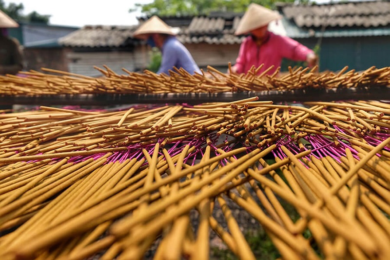 Experience of visiting Quang Phu Cau incense village 13