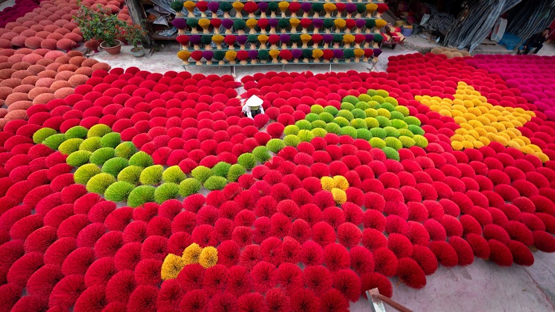 Fascinated by the beauty of Quang Phu Cau Village Hanoi 13 fascinatedbythebeautyofquangphucauvillagehanoi7