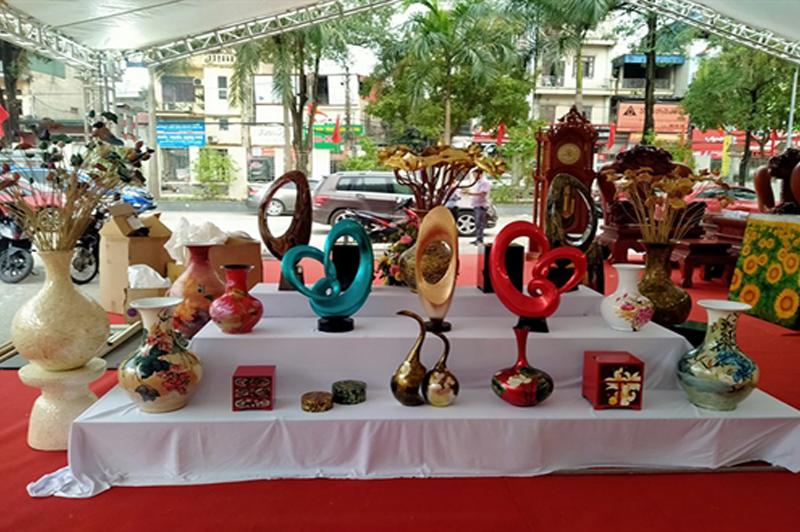 Visiting Ha Thai Lacquer Craft Village 9 visitinghathailacquercraftvillage