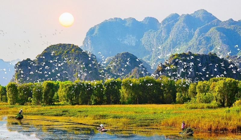 What is beautiful about traveling to Ninh Binh in October 21 whatisbeautifulabouttravelingtoninhbinhinoctober23