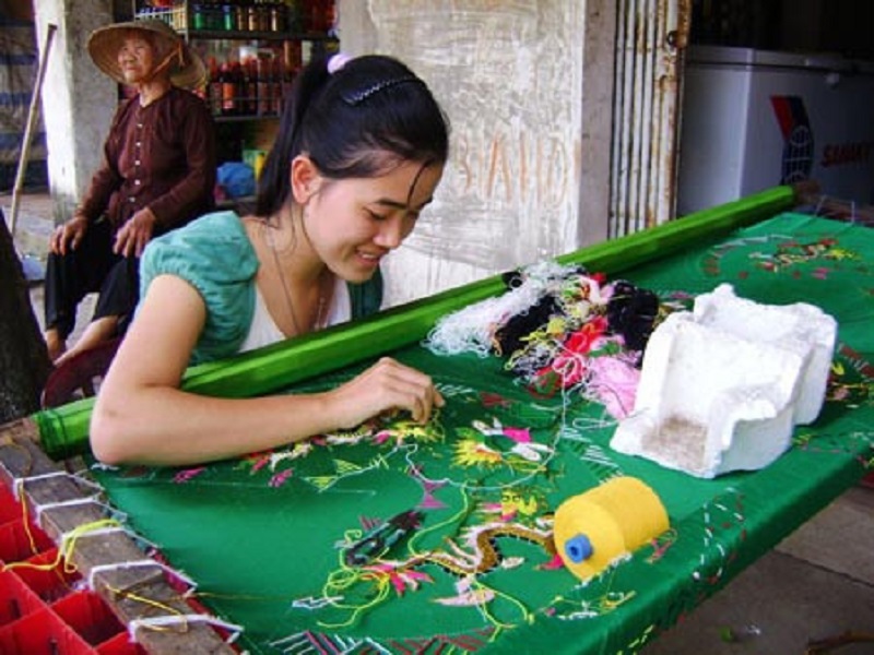 Top 9 traditional craft villages in Vietnam 13 top9traditionalcraftvillagesinvietnam16