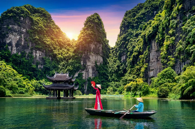What is beautiful about Ninh Binh tourism in November 16 whatisbeautifulaboutninhninhtourisminnovember4