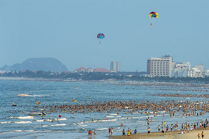 Experience of traveling to Da Nang on April 30 for first-time travelers 9