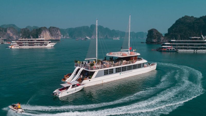 Thời gian đẹp nhất để đi du thuyền Hạ Long 9 thoigiandepnhatdediduthuyenhalong4