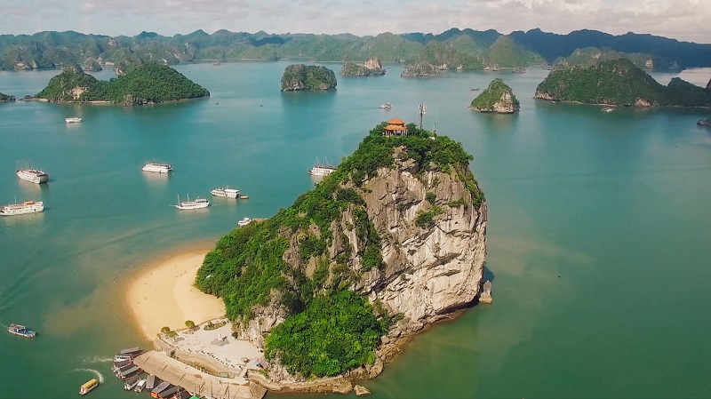 Ha Long travel experience in May 15
