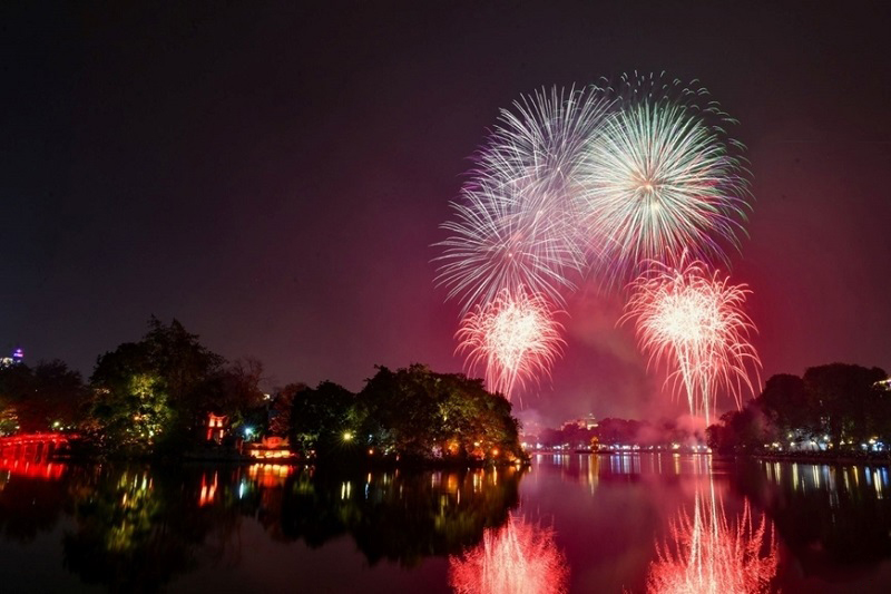 Hanoi Fireworks Festival 17 hanoifireworksfestival