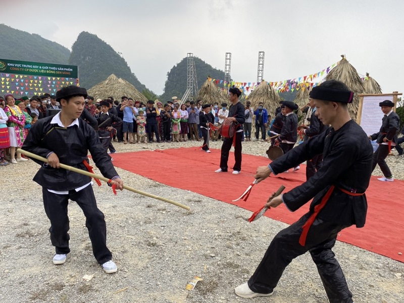 Lễ hội Chợ Phong Lưu Khâu Vai 11 lehoichophongluukauvai4