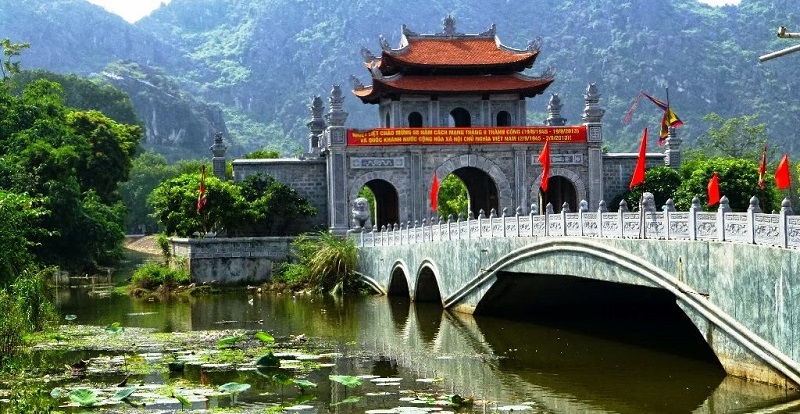 Ninh Binh Tourism in April 11 ninhbinhtourisminapril1
