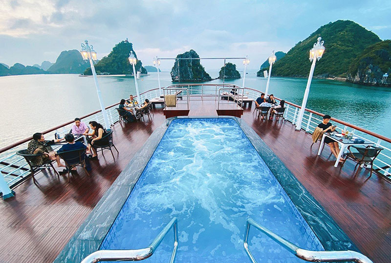 Activities on Ha Long cruise 16 activitiesonhalongcruise