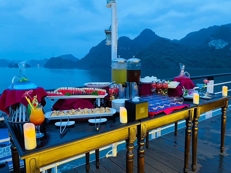 Activities on Ha Long cruise 16 activitiesonhalongcruise1