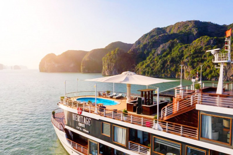 Activities on Ha Long cruise 27 activitiesonhalongcruise12